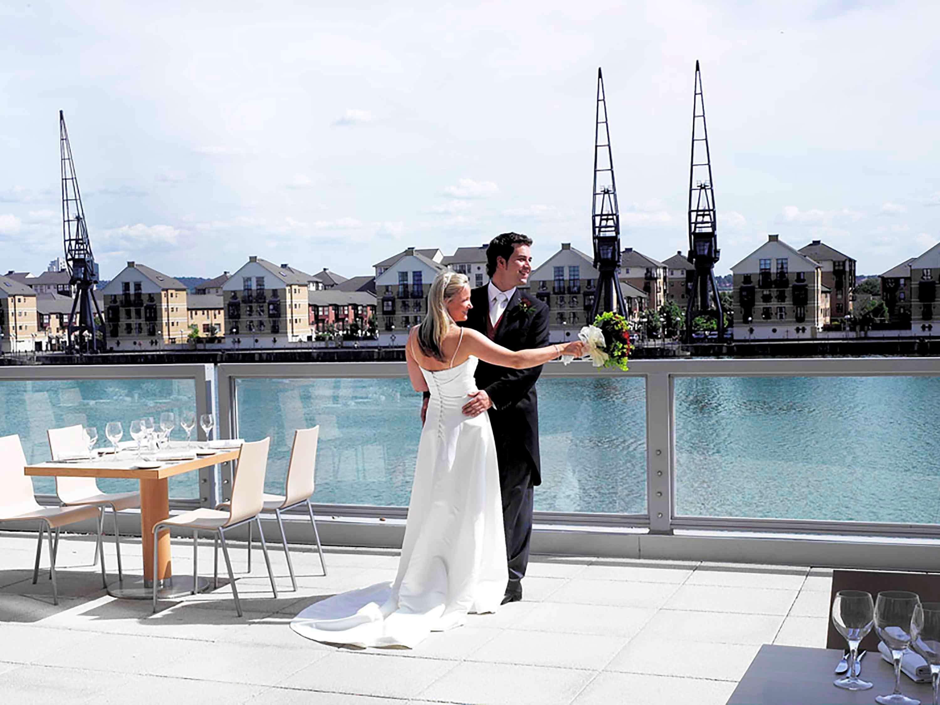 Novotel London Excel Екстериор снимка