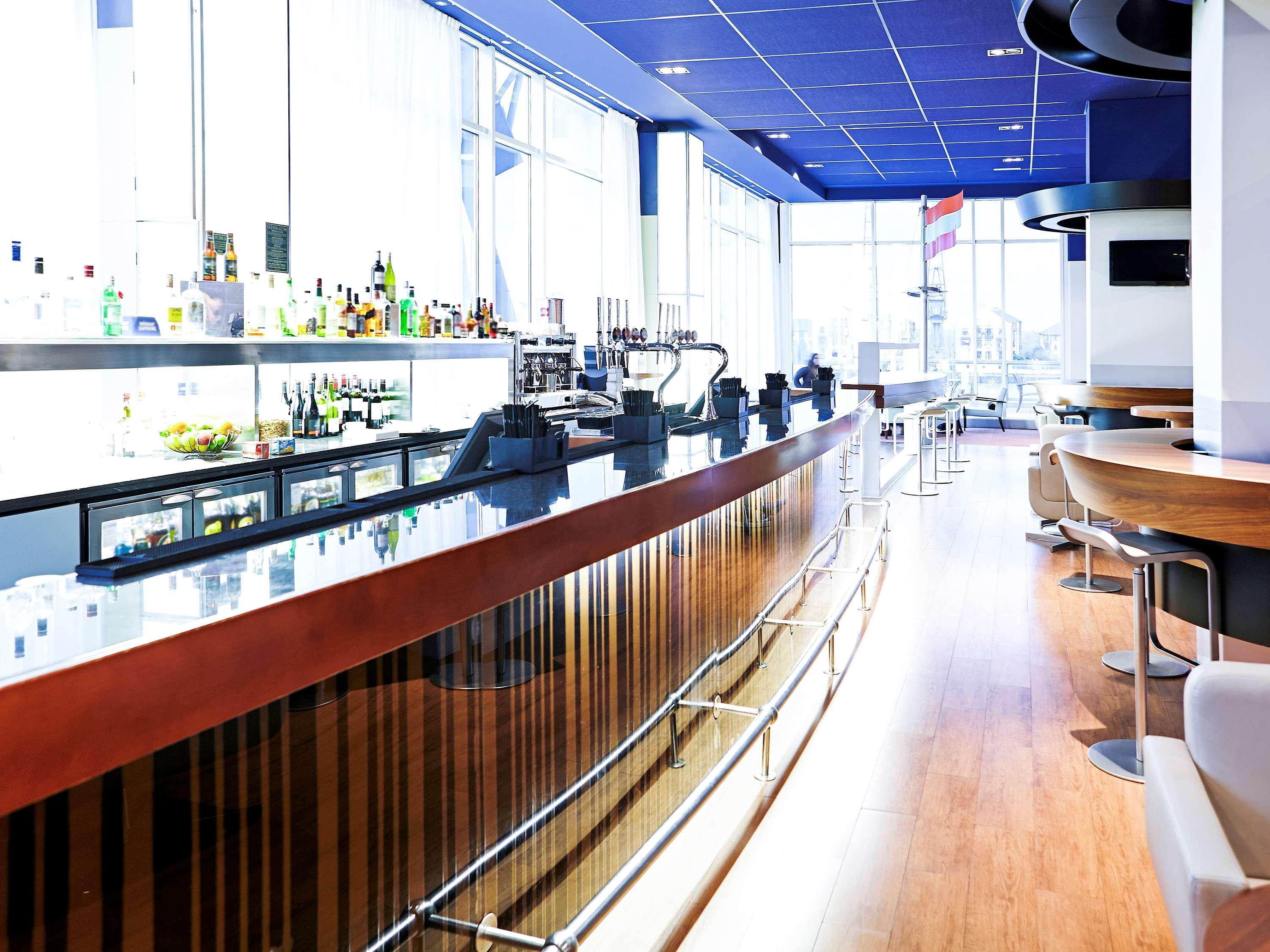 Novotel London Excel Екстериор снимка