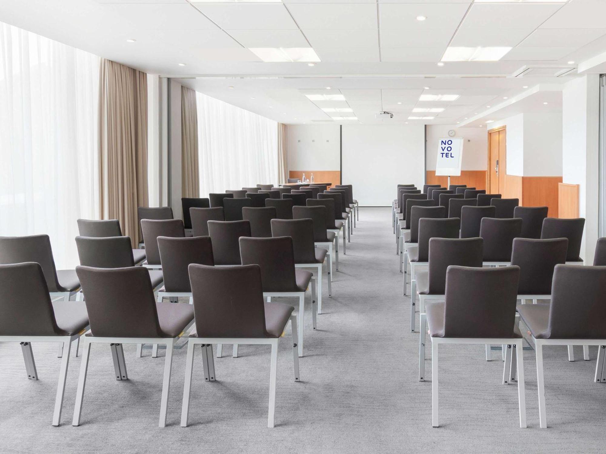 Novotel London Excel Екстериор снимка